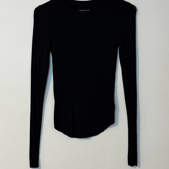 American Eagle Outfitters Black Long Sleeve Tee - Picture 2 of 4